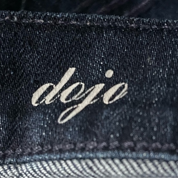 7forallmankind Dojo jean shorts Bermuda length GUC size 26 - Picture 5 of 9